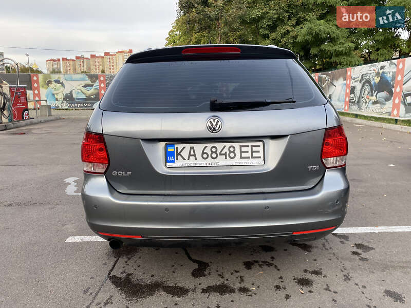 Універсал Volkswagen Golf 2010 в Києві
