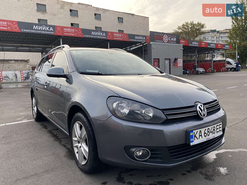 Універсал Volkswagen Golf 2010 в Києві
