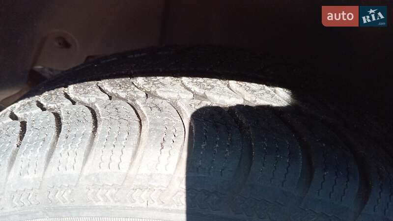 Хэтчбек Volkswagen Golf 1998 в Прилуках