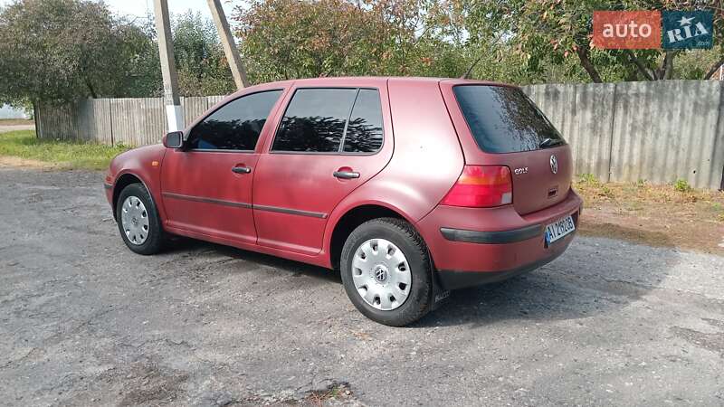 Хэтчбек Volkswagen Golf 1998 в Прилуках