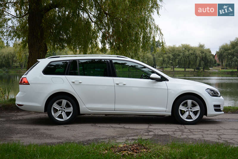 Універсал Volkswagen Golf 2015 в Славуті