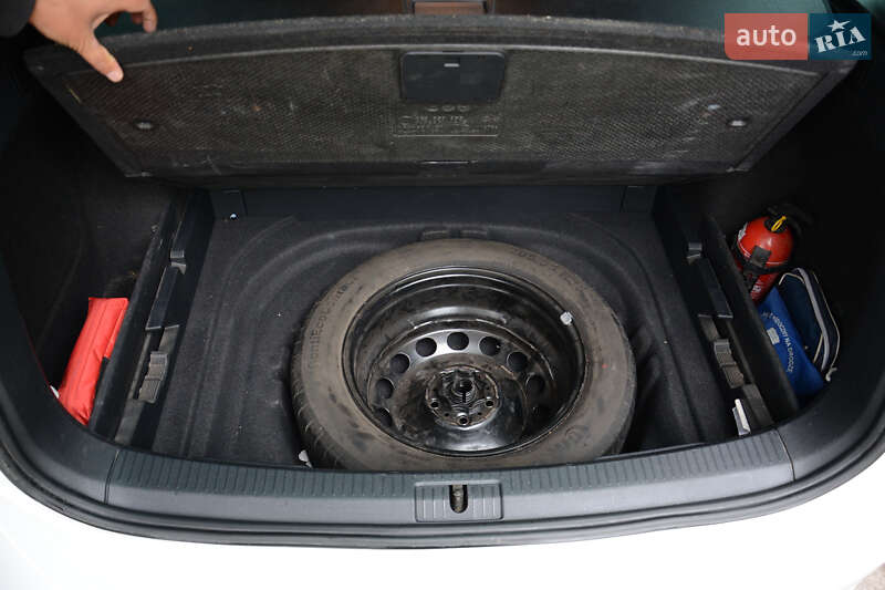 Універсал Volkswagen Golf 2015 в Славуті