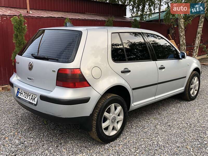Хэтчбек Volkswagen Golf 2000 в Теплодаре
