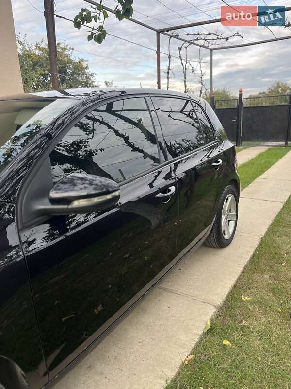 Хетчбек Volkswagen Golf 2009 в Береговому