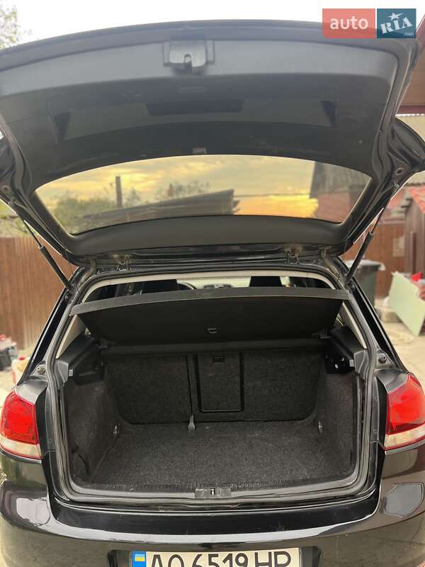 Хетчбек Volkswagen Golf 2009 в Береговому