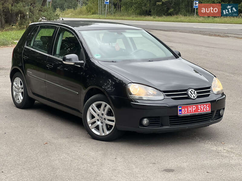 Хетчбек Volkswagen Golf 2008 в Рівному