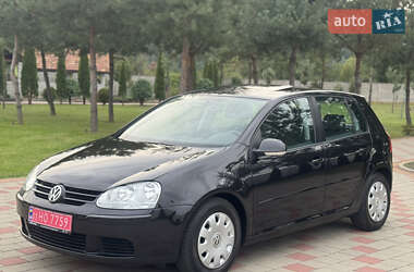 Хэтчбек Volkswagen Golf 2005 в Иршаве