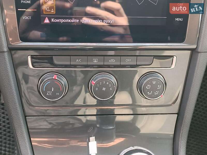 Універсал Volkswagen Golf 2019 в Харкові