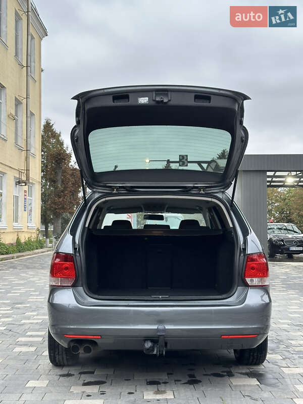 Універсал Volkswagen Golf 2010 в Бучачі