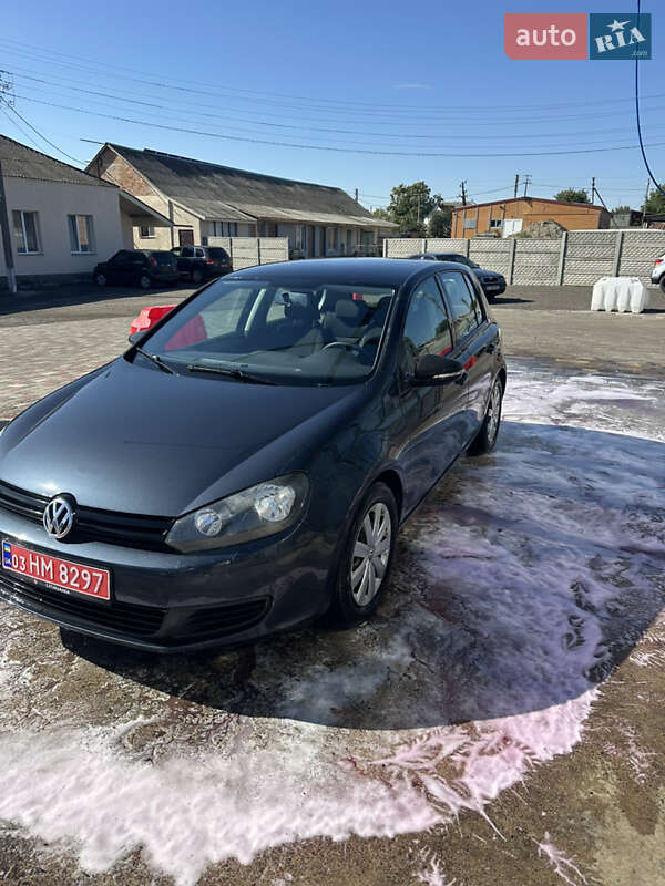 Хэтчбек Volkswagen Golf 2009 в Великой Багачке