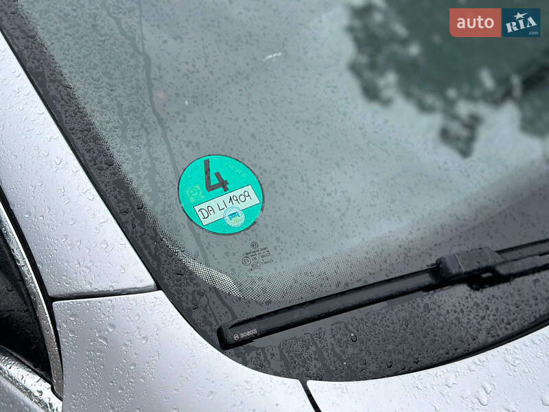 Універсал Volkswagen Golf 2010 в Вінниці