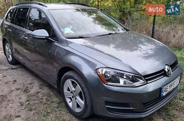 Универсал Volkswagen Golf 2015 в Днепре