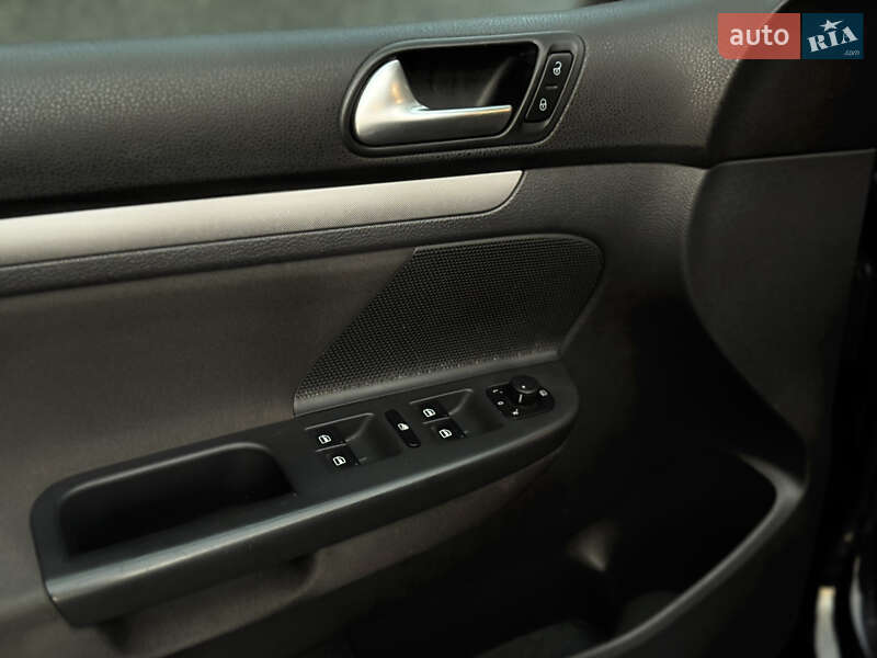 Хетчбек Volkswagen Golf 2007 в Смілі