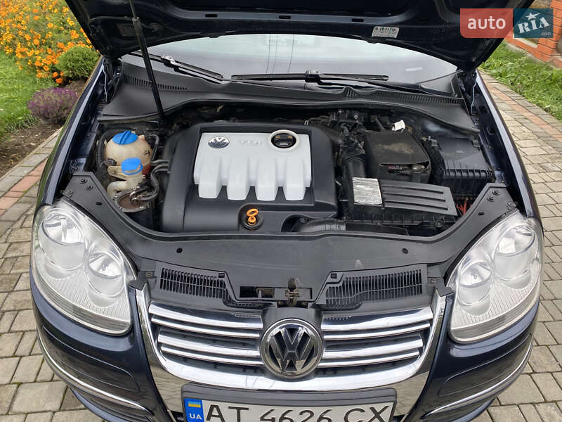 Універсал Volkswagen Golf 2008 в Косові