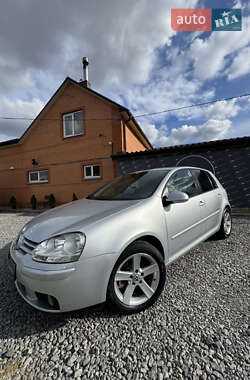 Хэтчбек Volkswagen Golf 2007 в Дергачах