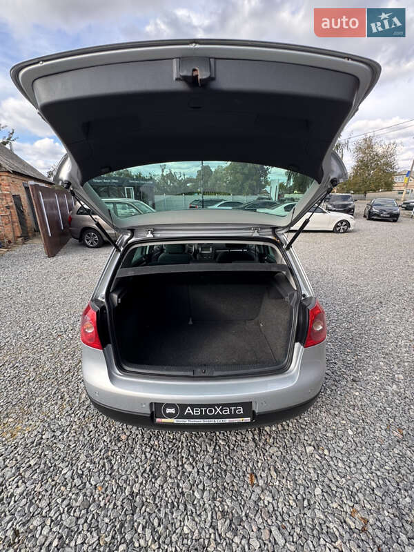 Хэтчбек Volkswagen Golf 2007 в Дергачах