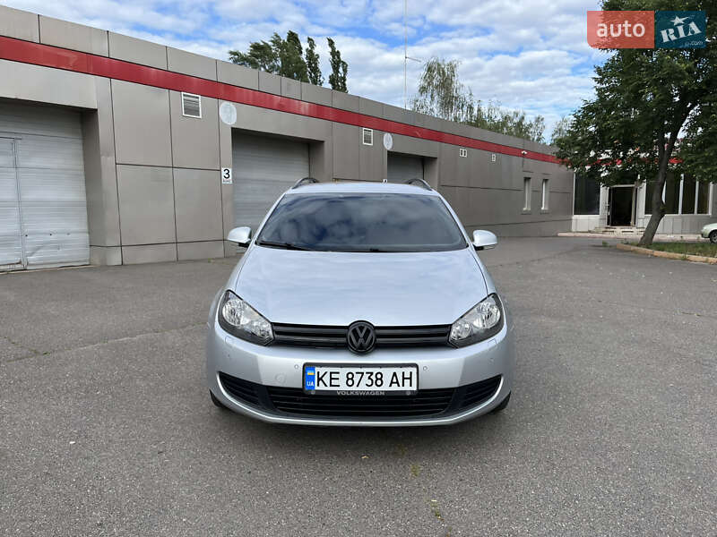 Універсал Volkswagen Golf 2010 в Кривому Розі