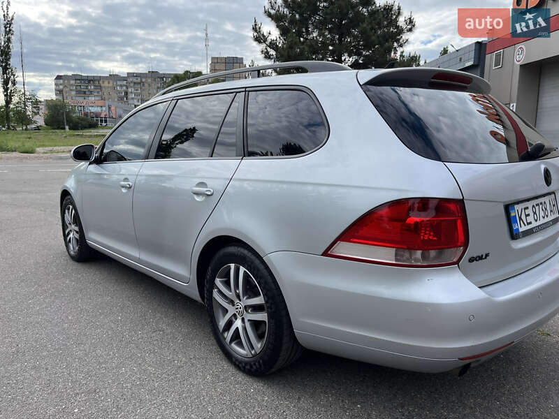 Універсал Volkswagen Golf 2010 в Кривому Розі