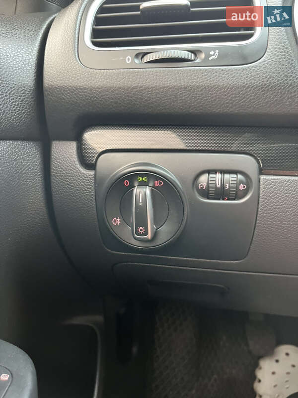 Універсал Volkswagen Golf 2010 в Кривому Розі