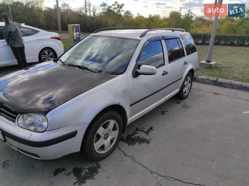 Универсал Volkswagen Golf 1999 в Покрове
