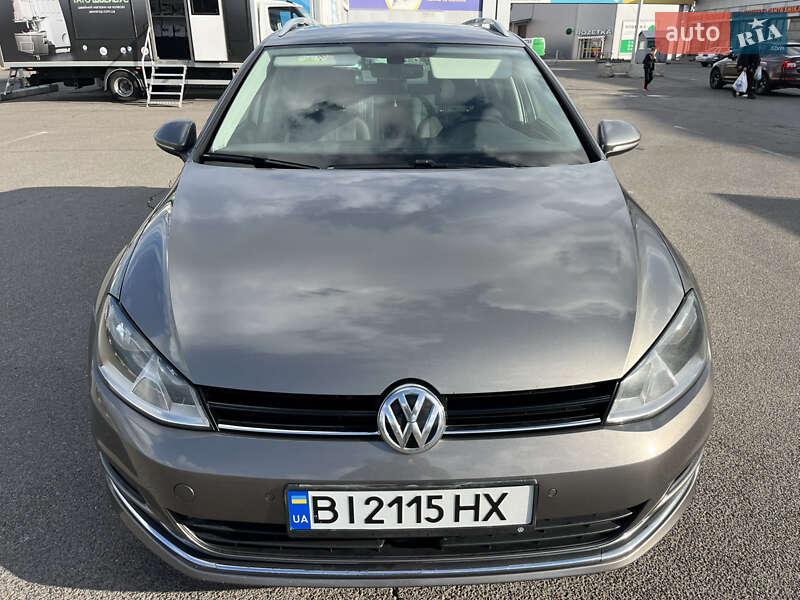 Універсал Volkswagen Golf 2016 в Полтаві