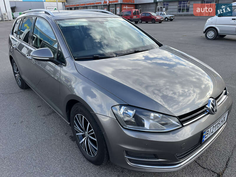 Універсал Volkswagen Golf 2016 в Полтаві