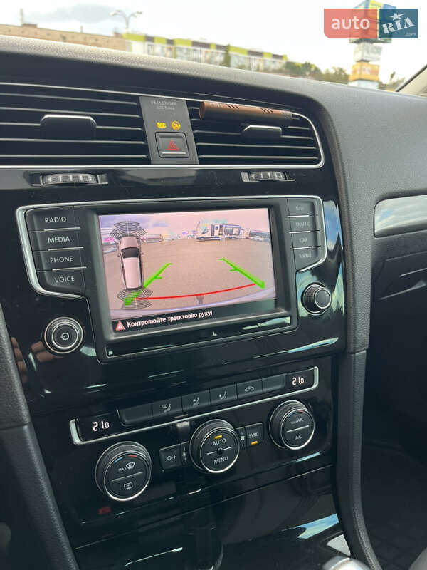 Універсал Volkswagen Golf 2016 в Полтаві