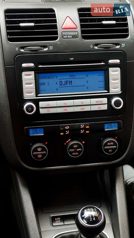 Хетчбек Volkswagen Golf 2008 в Полтаві