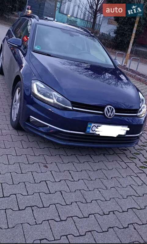 Универсал Volkswagen Golf 2017 в Ужгороде