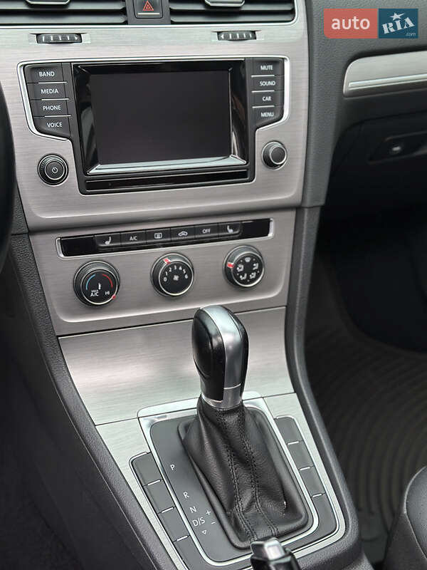 Хетчбек Volkswagen Golf 2014 в Черкасах