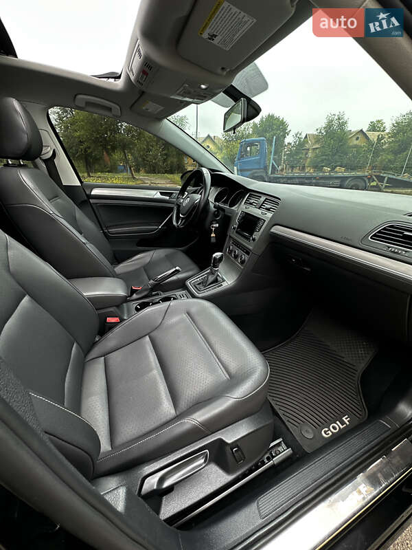 Хетчбек Volkswagen Golf 2014 в Черкасах