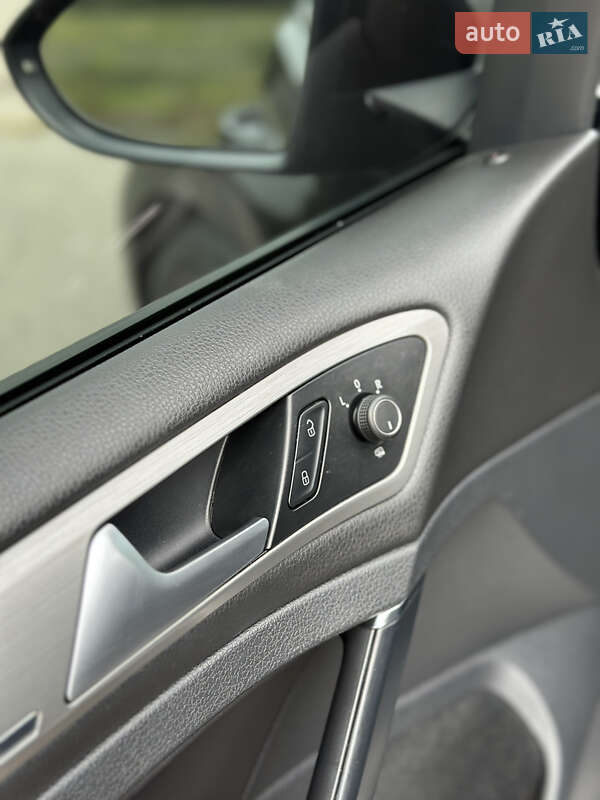 Хетчбек Volkswagen Golf 2014 в Черкасах