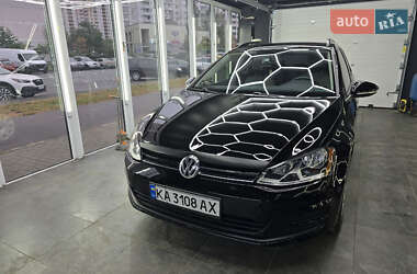 Универсал Volkswagen Golf 2015 в Киеве