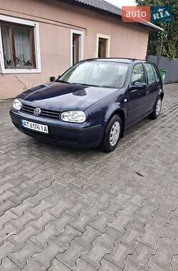 Хэтчбек Volkswagen Golf 2003 в Коломые