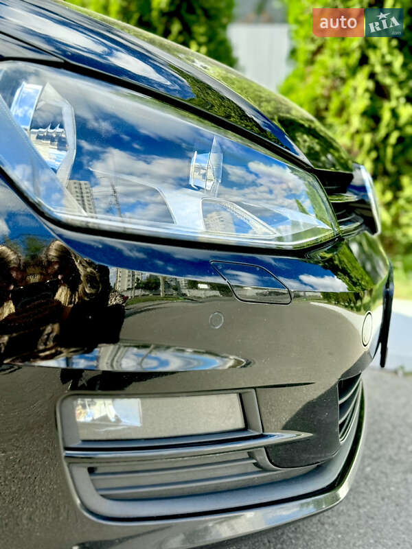 Универсал Volkswagen Golf 2013 в Харькове