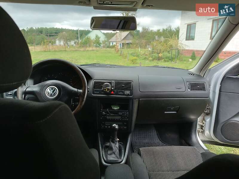 Універсал Volkswagen Golf 1999 в Ратному