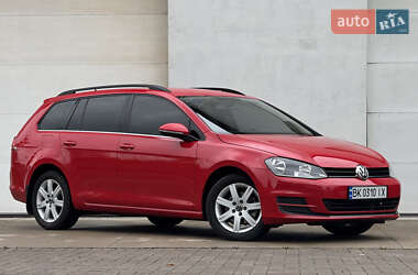 Универсал Volkswagen Golf 2015 в Ровно