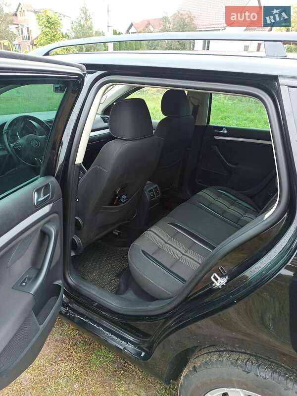 Універсал Volkswagen Golf 2012 в Кропивницькому