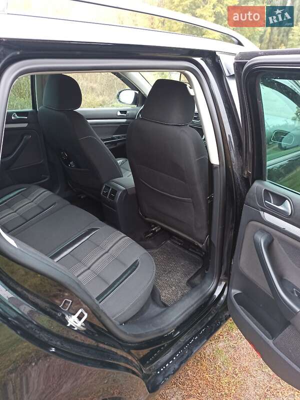 Універсал Volkswagen Golf 2012 в Кропивницькому