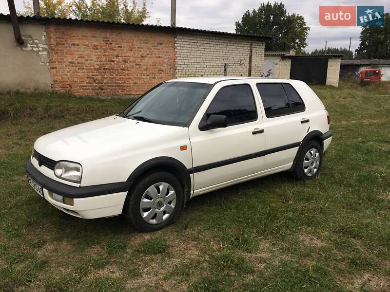 Хэтчбек Volkswagen Golf 1993 в Ковеле