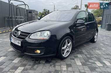 Хэтчбек Volkswagen Golf 2006 в Николаеве