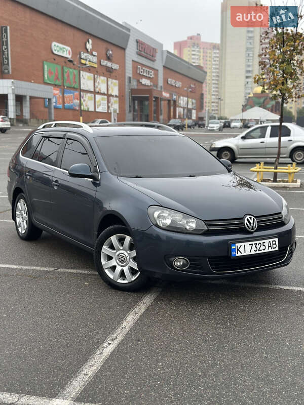 Универсал Volkswagen Golf 2010 в Броварах