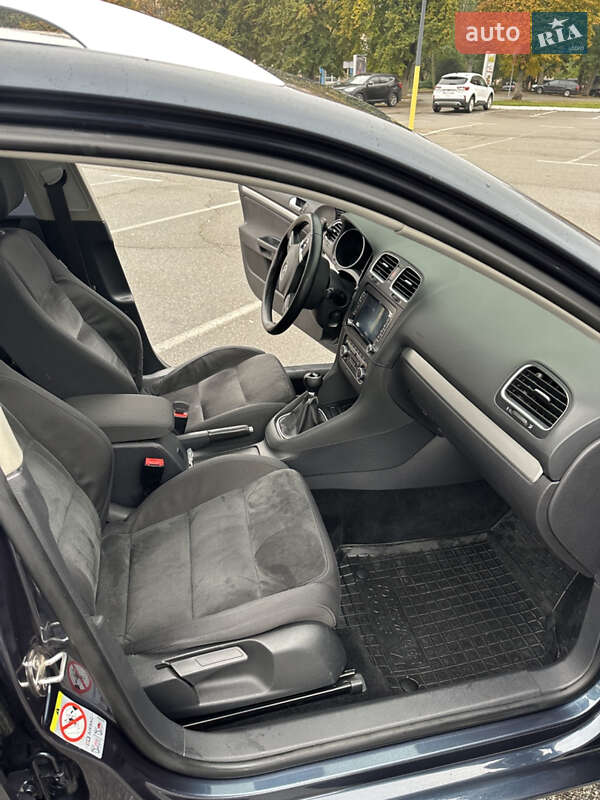 Универсал Volkswagen Golf 2010 в Броварах