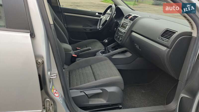 Хэтчбек Volkswagen Golf 2007 в Луцке