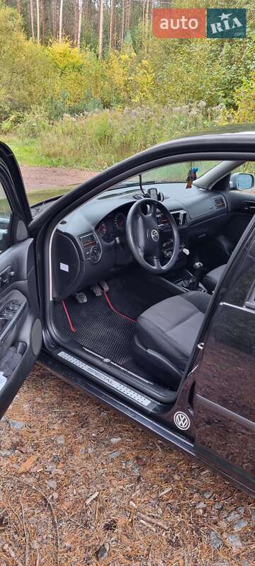 Хетчбек Volkswagen Golf 2002 в Шепетівці