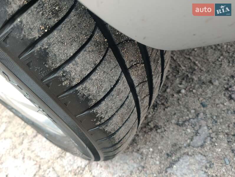 Універсал Volkswagen Golf 2009 в Тернополі