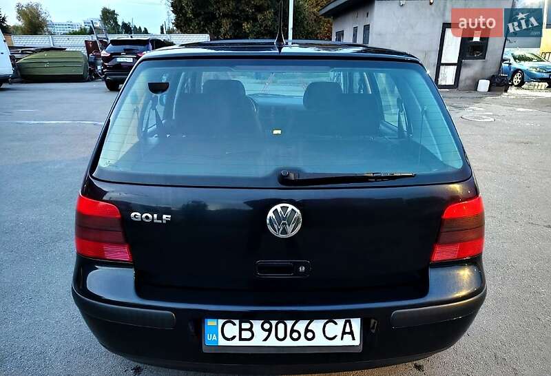 Volkswagen Golf 2001