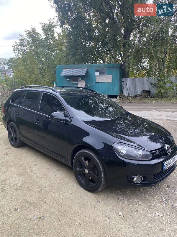 Універсал Volkswagen Golf 2012 в Тернополі
