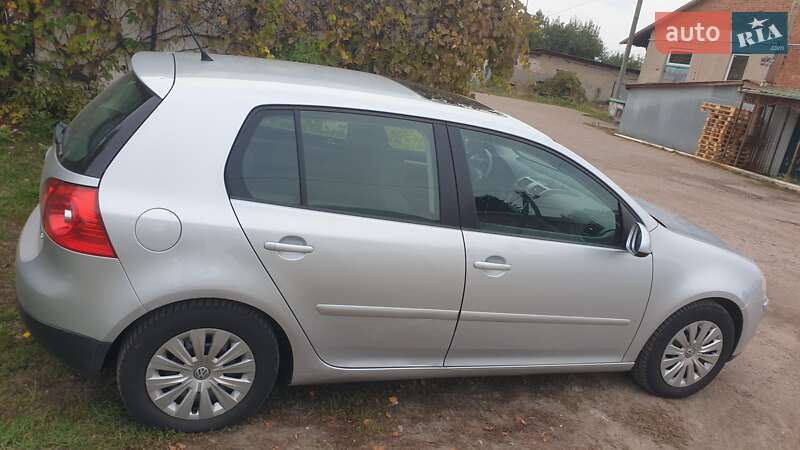 Хэтчбек Volkswagen Golf 2008 в Нежине