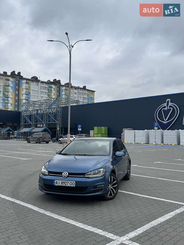 Хэтчбек Volkswagen Golf 2015 в Ивано-Франковске